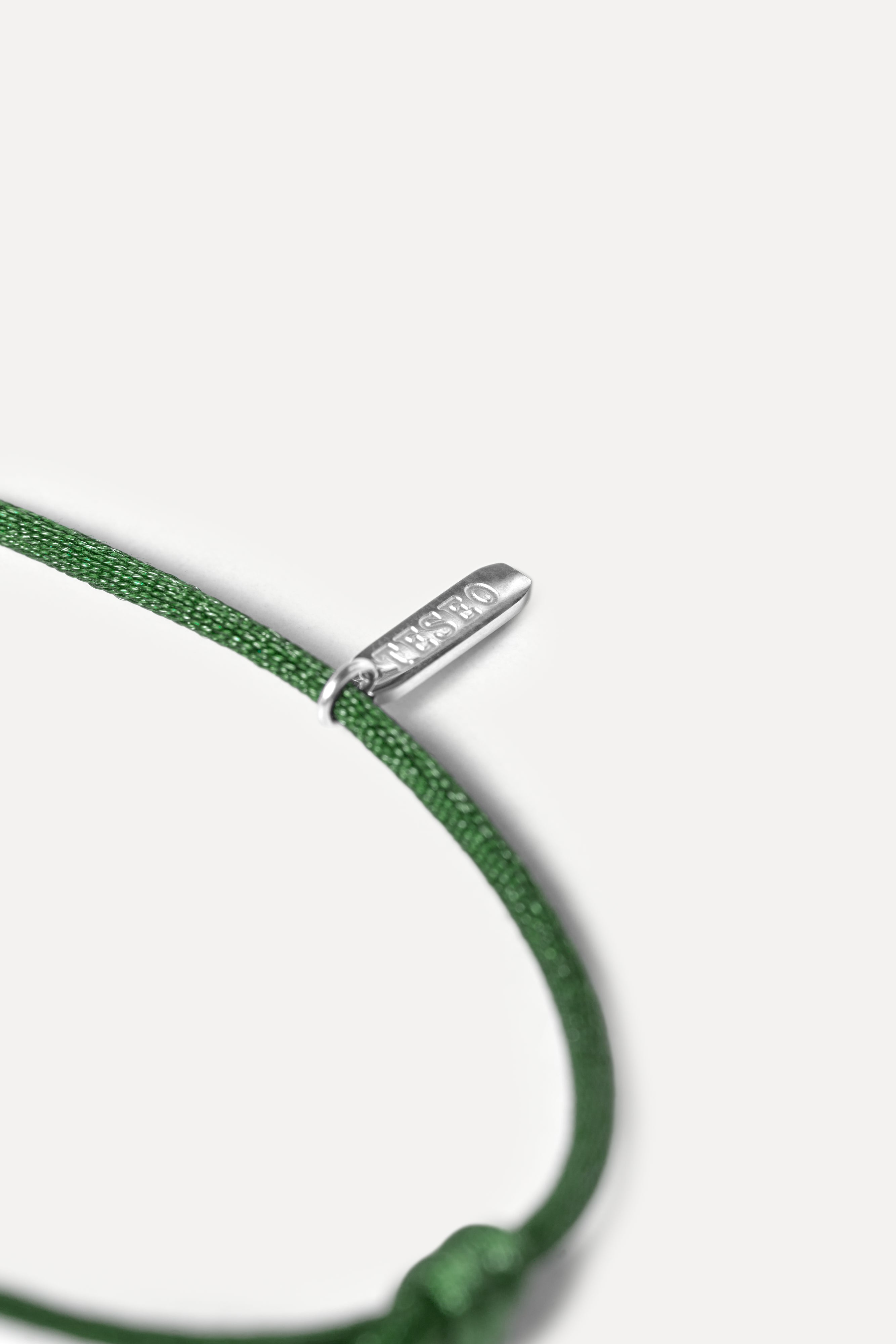 Pulsera de Cordón – Orbe de Malaquita (Plata)