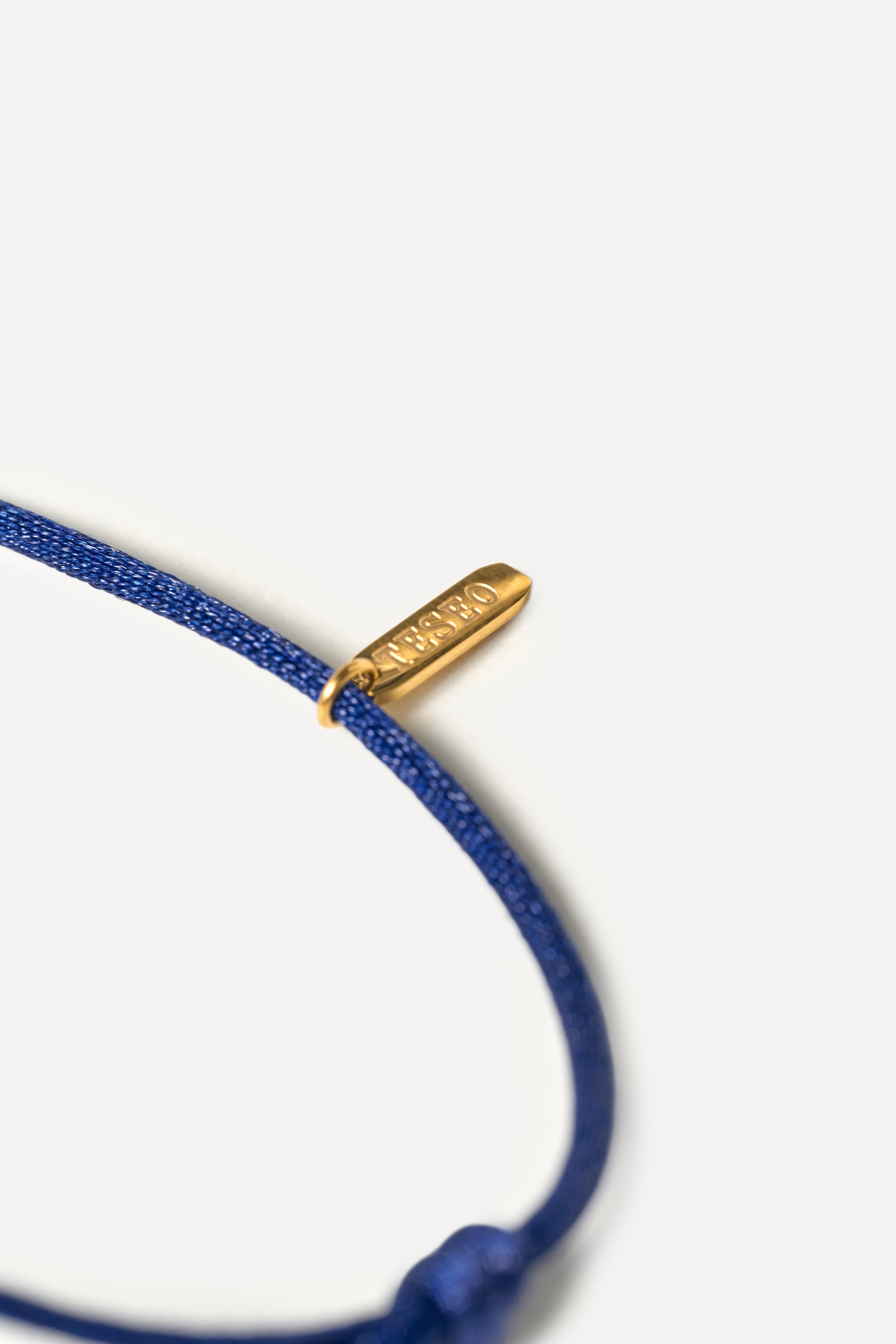 Pulsera de cordón – Orbe Lapis (Oro)