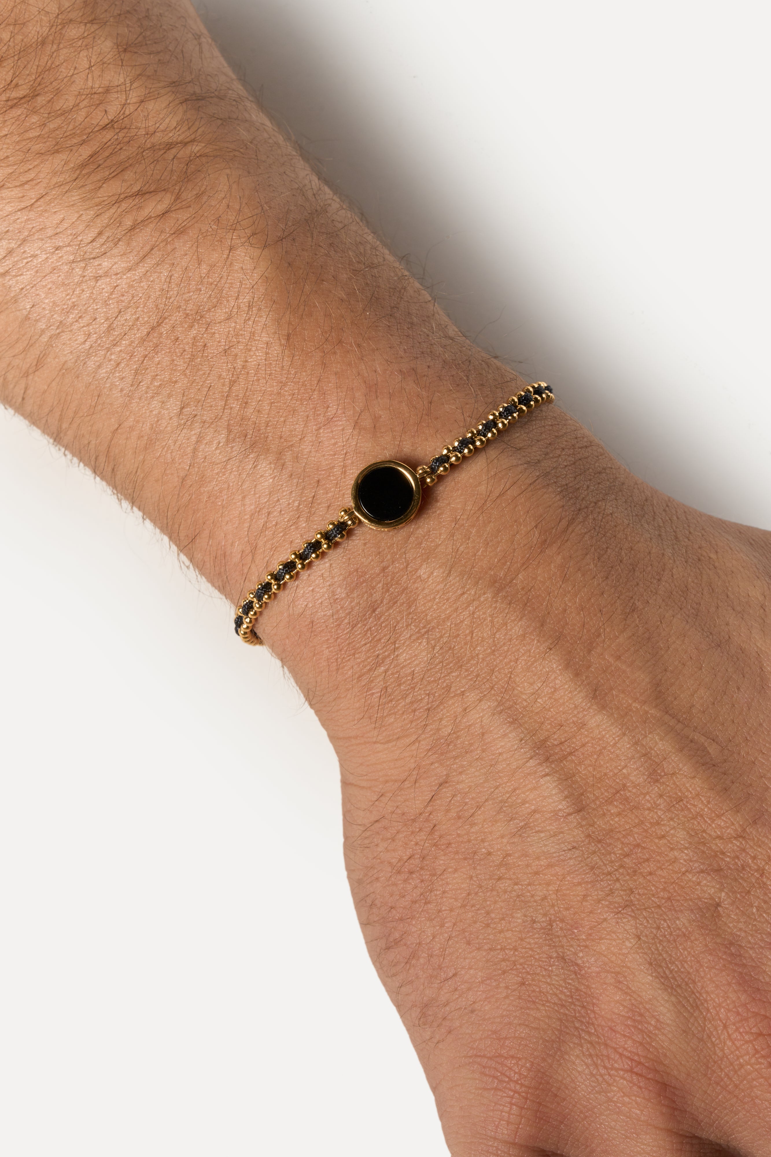 Pulsera de cadena – Orbe Ónix (Oro)